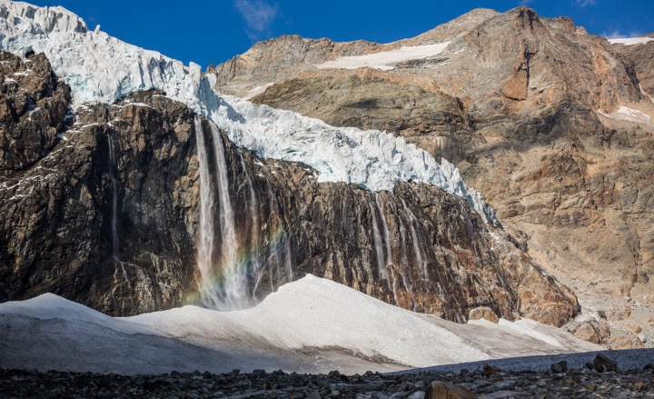 CroppedImage720439-Valmalenco-GhiacciaioDiFellaria-Cascata16-9399